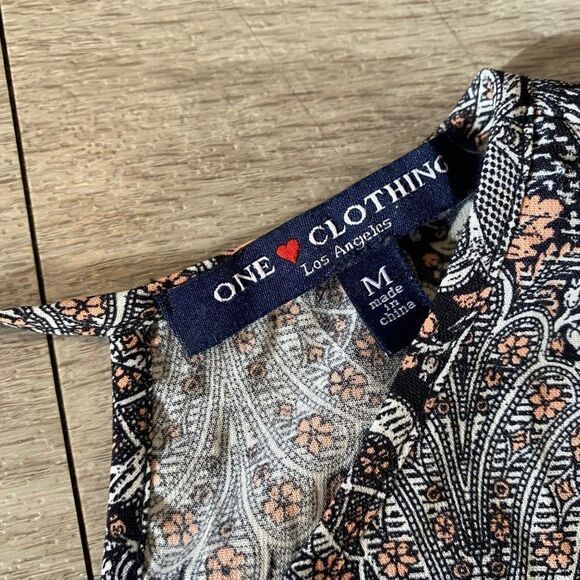 One Clothing grey patterned long sleeve romper size medium - Picture 5 of 6